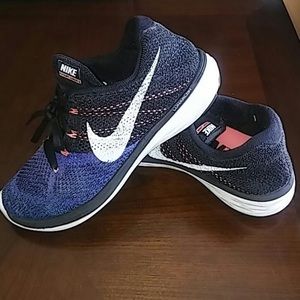 Nike flyknit lunar 3